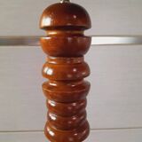 Grand poivrier en bois tourné vintage