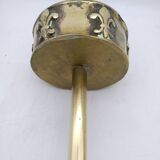 Cendrier sur pied . Bronze et laiton , à décor de fleur de lys .