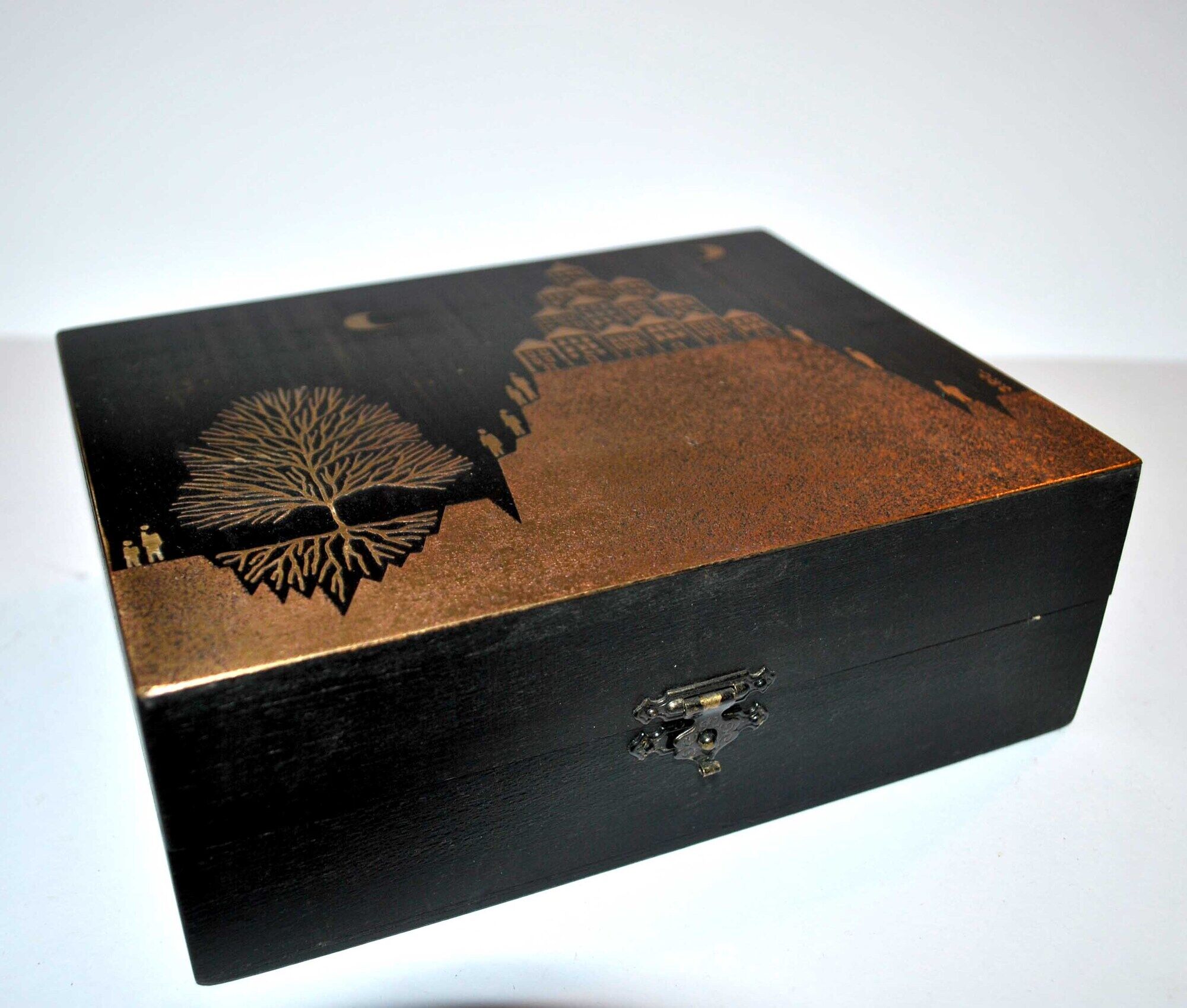 Box modernist box in wood and brass engraved DESIGN Artist JP Chevalier Dinanderie