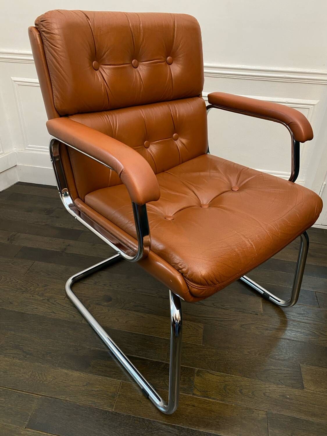 Vintage camel leather and chrome executive chair - Italian design by Co.Fe.Mo - 80's
