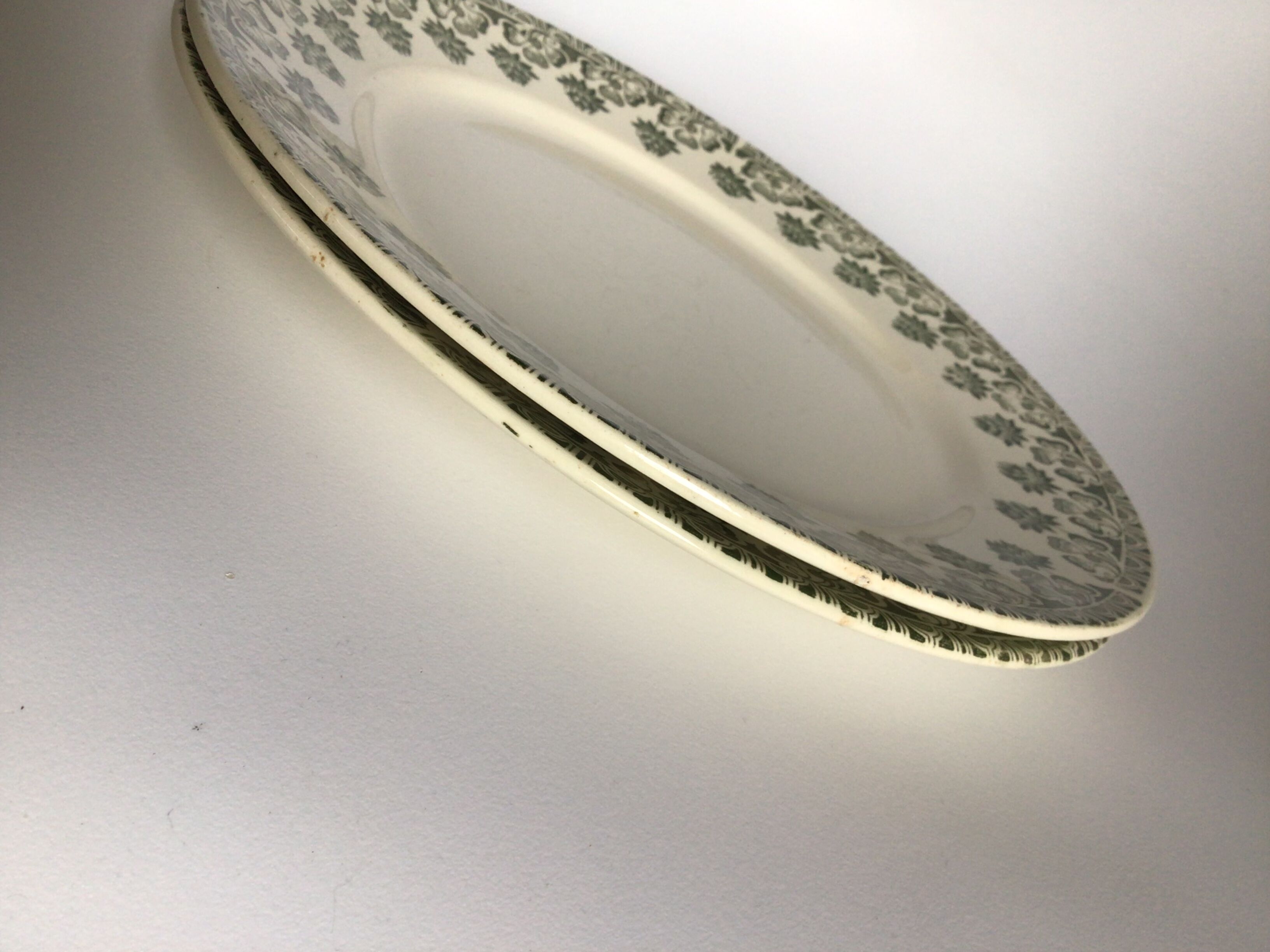 2 Flat Plates Iron Earth Badonviller khaki clover