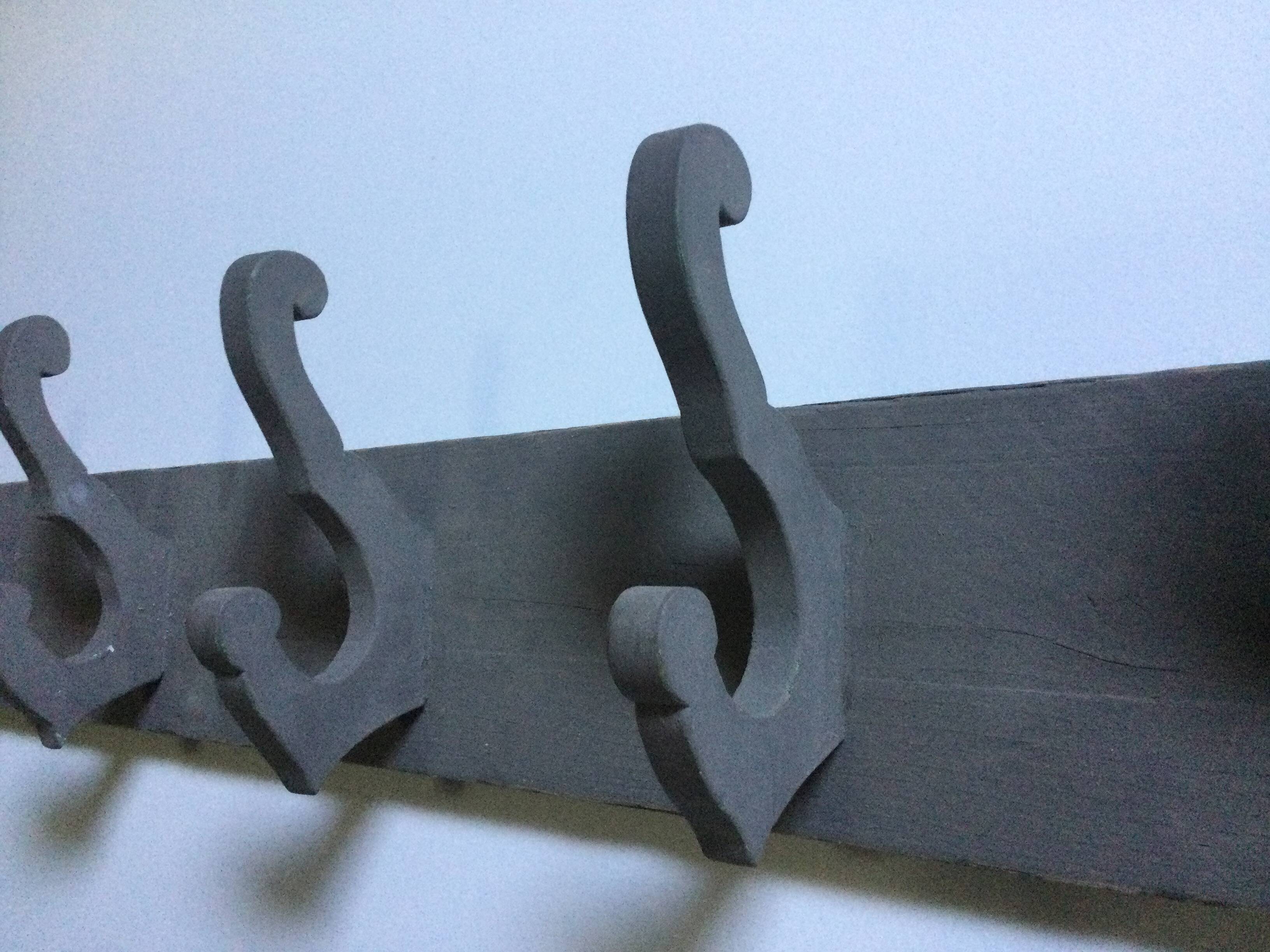 Porte manteau  ancien bois peint 5 patères