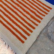 Tapis traditionnel en laine pure fait main à motifs colorés