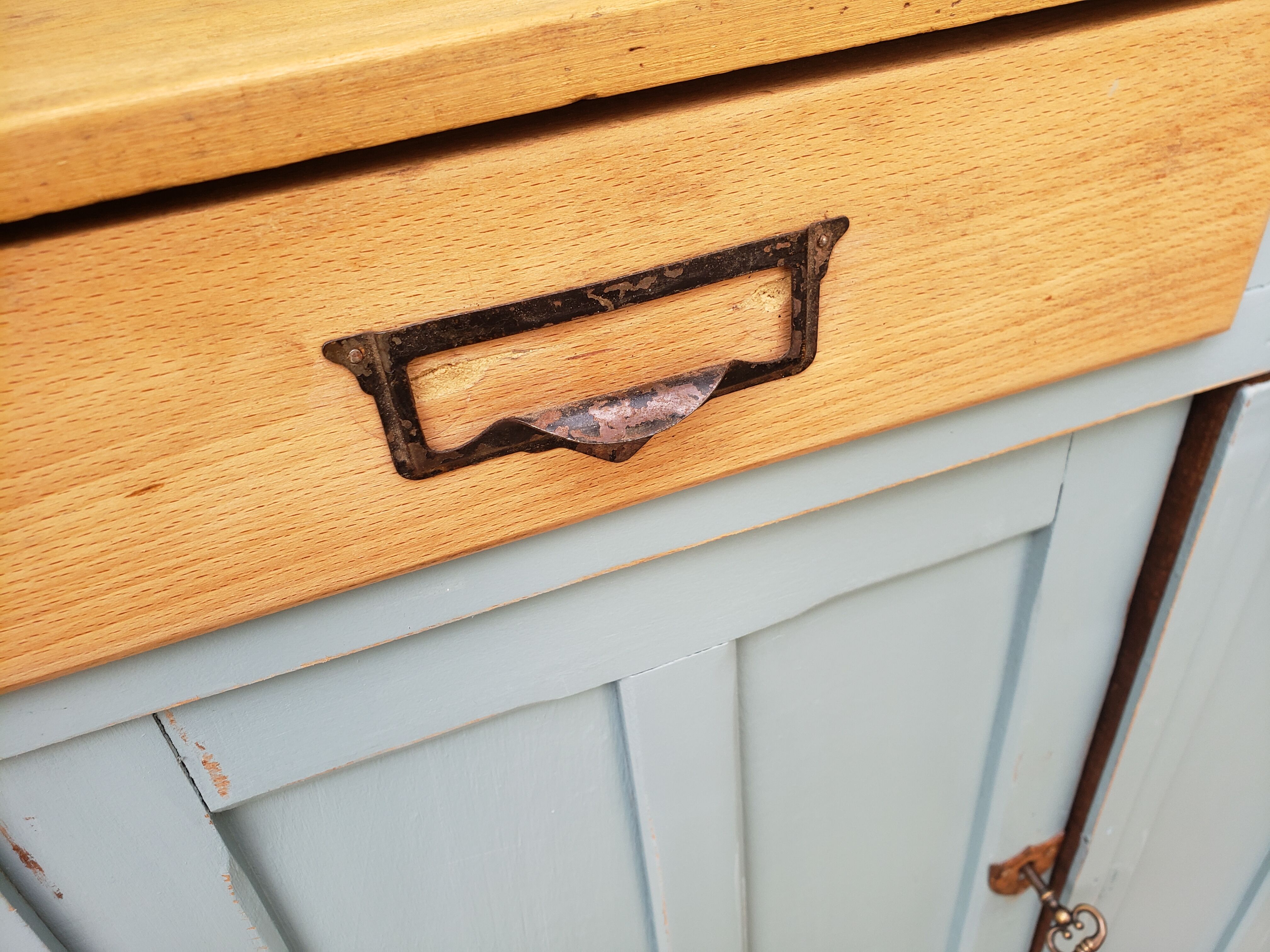 Parisian buffet patina blue old handles