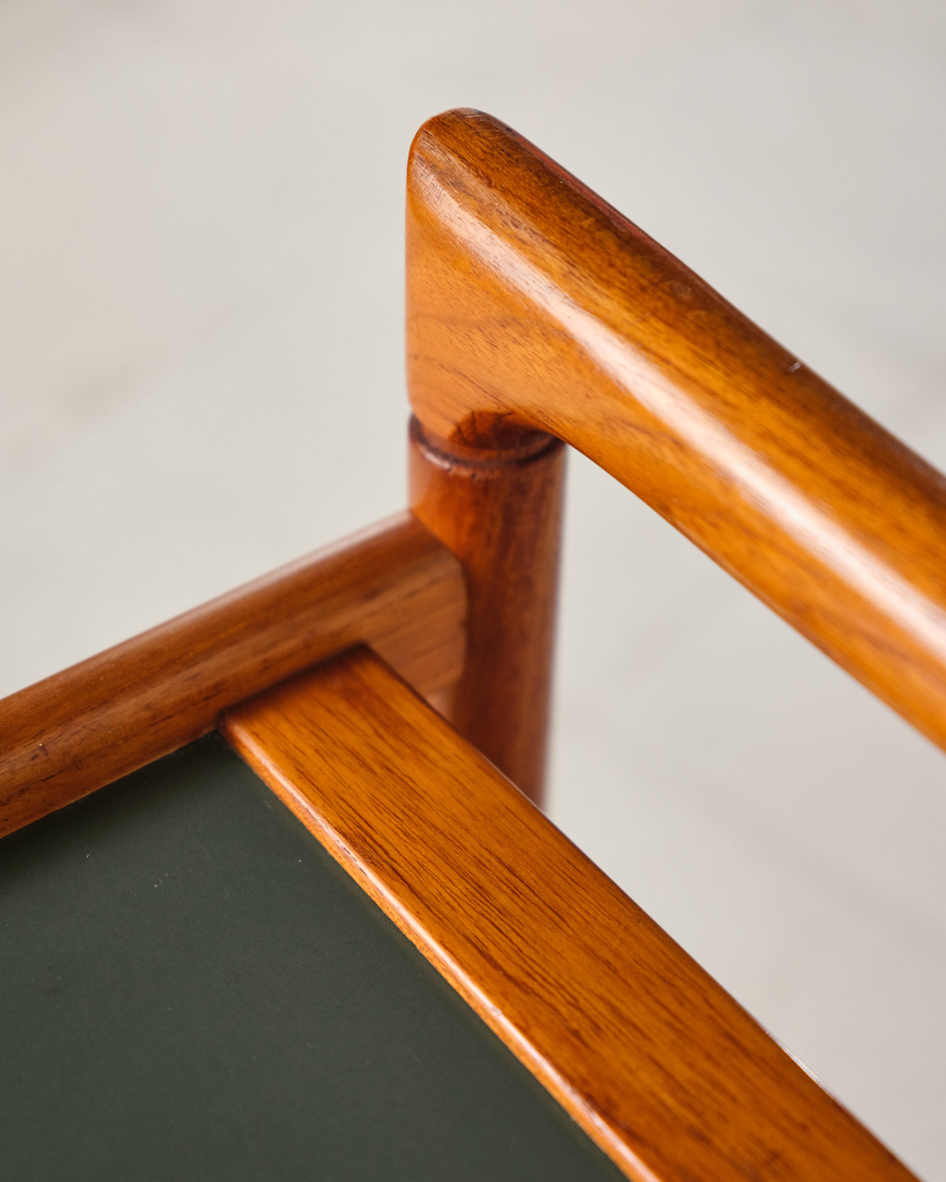 Dessert or bar cart, Dyrlund, mid-20th century design in teak.