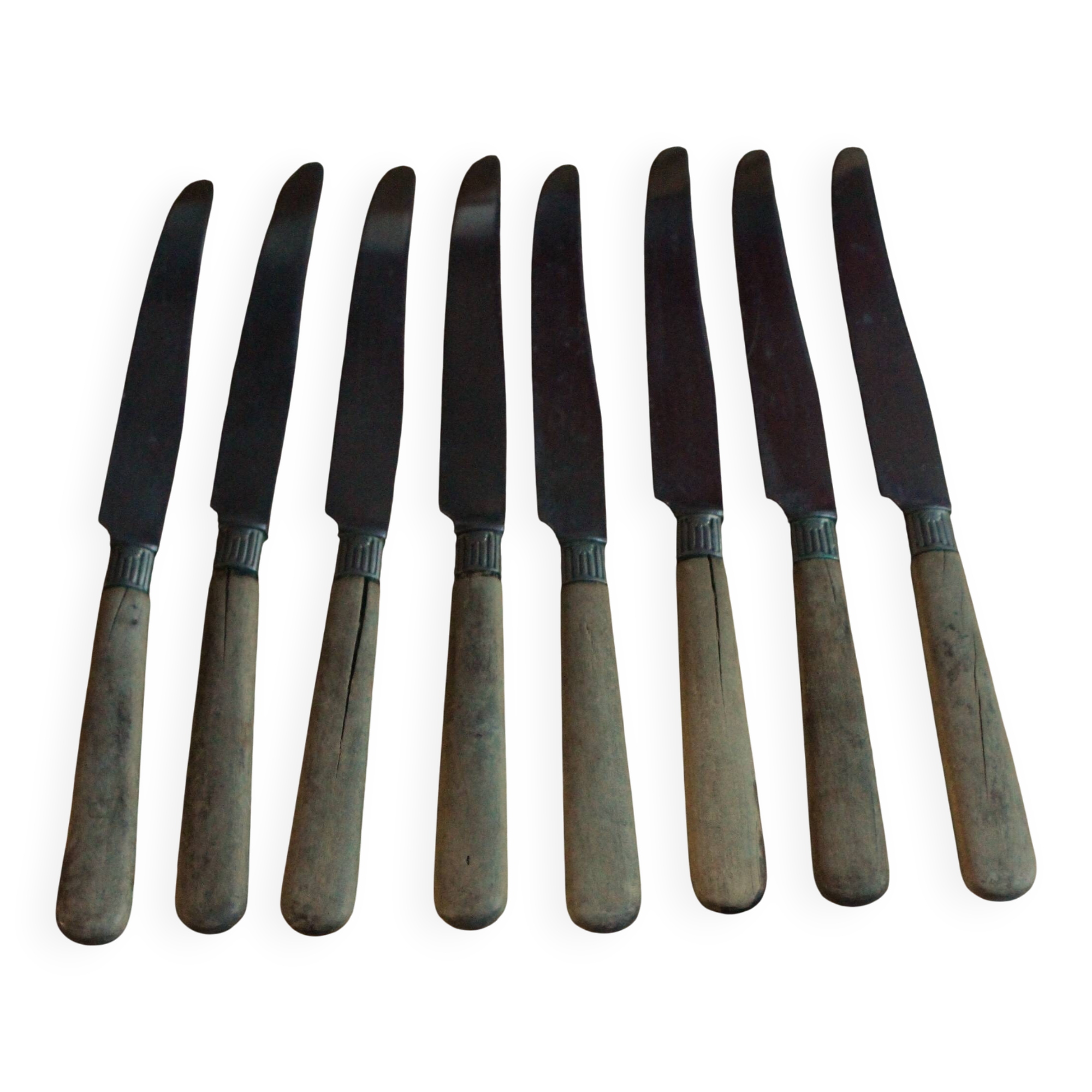 Lot de 8 petits couteaux anciens manche en bois