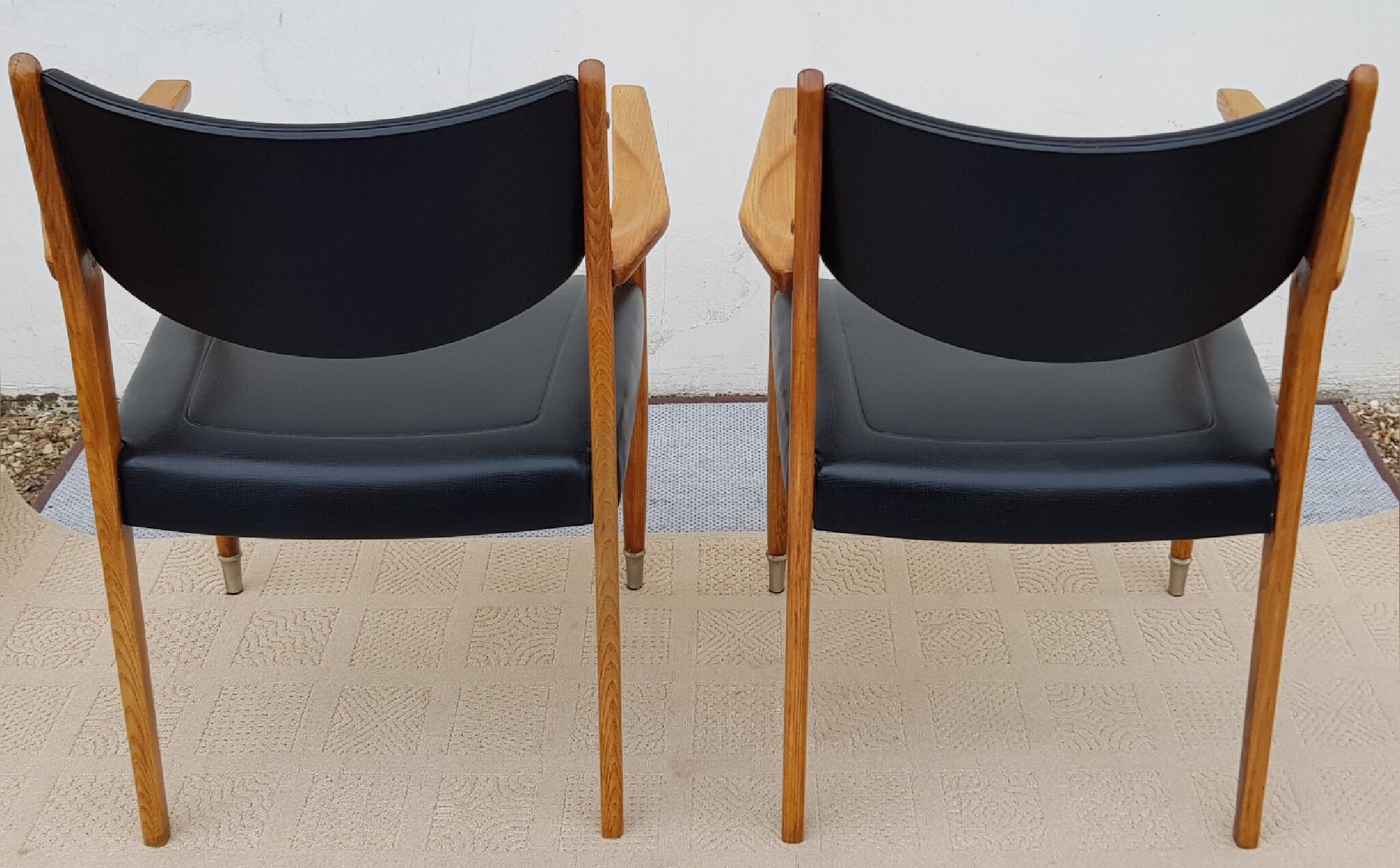 Fauteuils simili cuir scandinave
