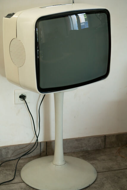 Vintage tv brandt on tulip foot