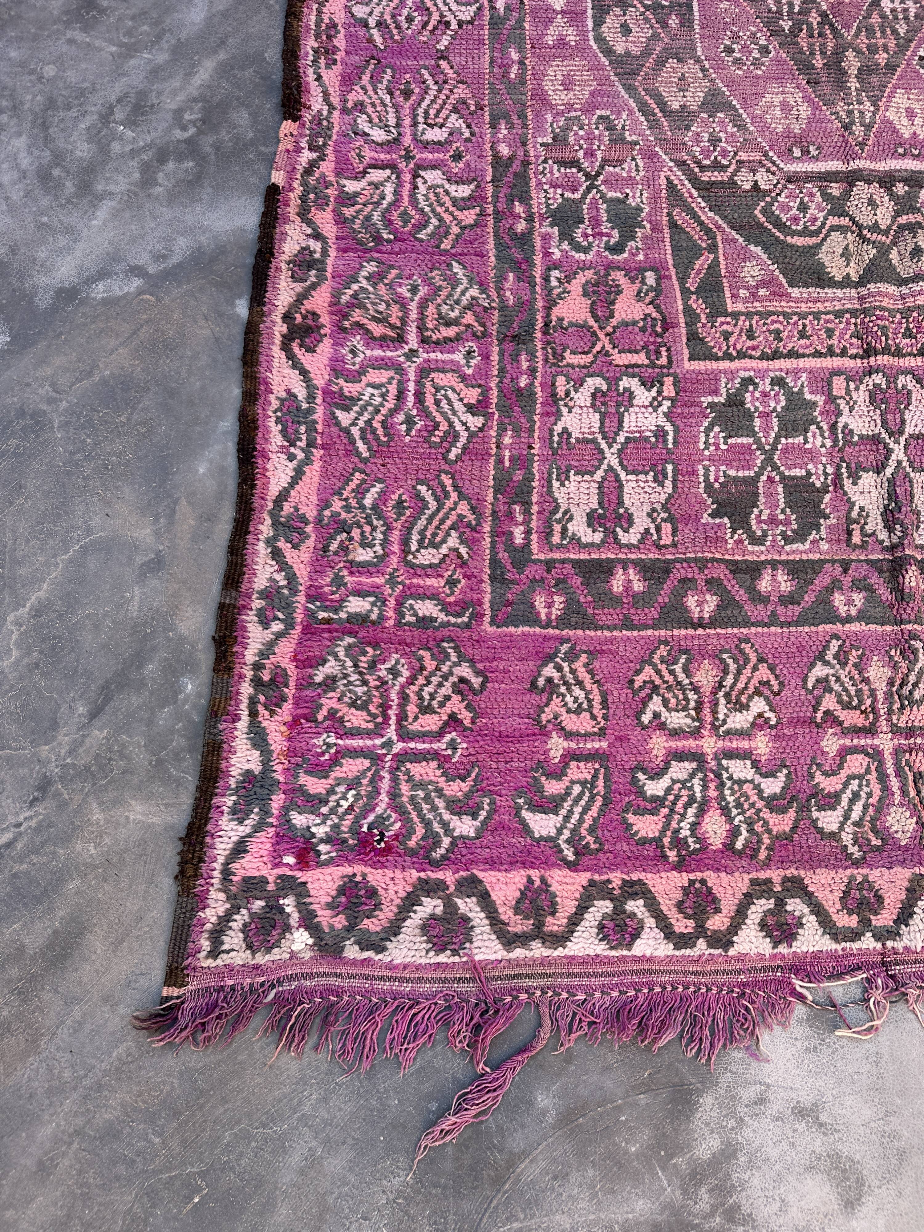 Old Moroccan Carpet - 189 x 340 cm