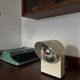 Lampe de table blanche "Oliver" de style Space Age vintage italienne par Paolo Piva pour Lumenform