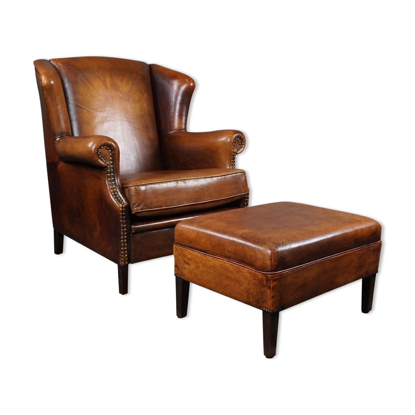 Armchair + sheepskin pouf