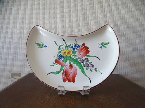 Faience plate KG LUNEVILLE "Street Lamp" crescent half-moon flowers