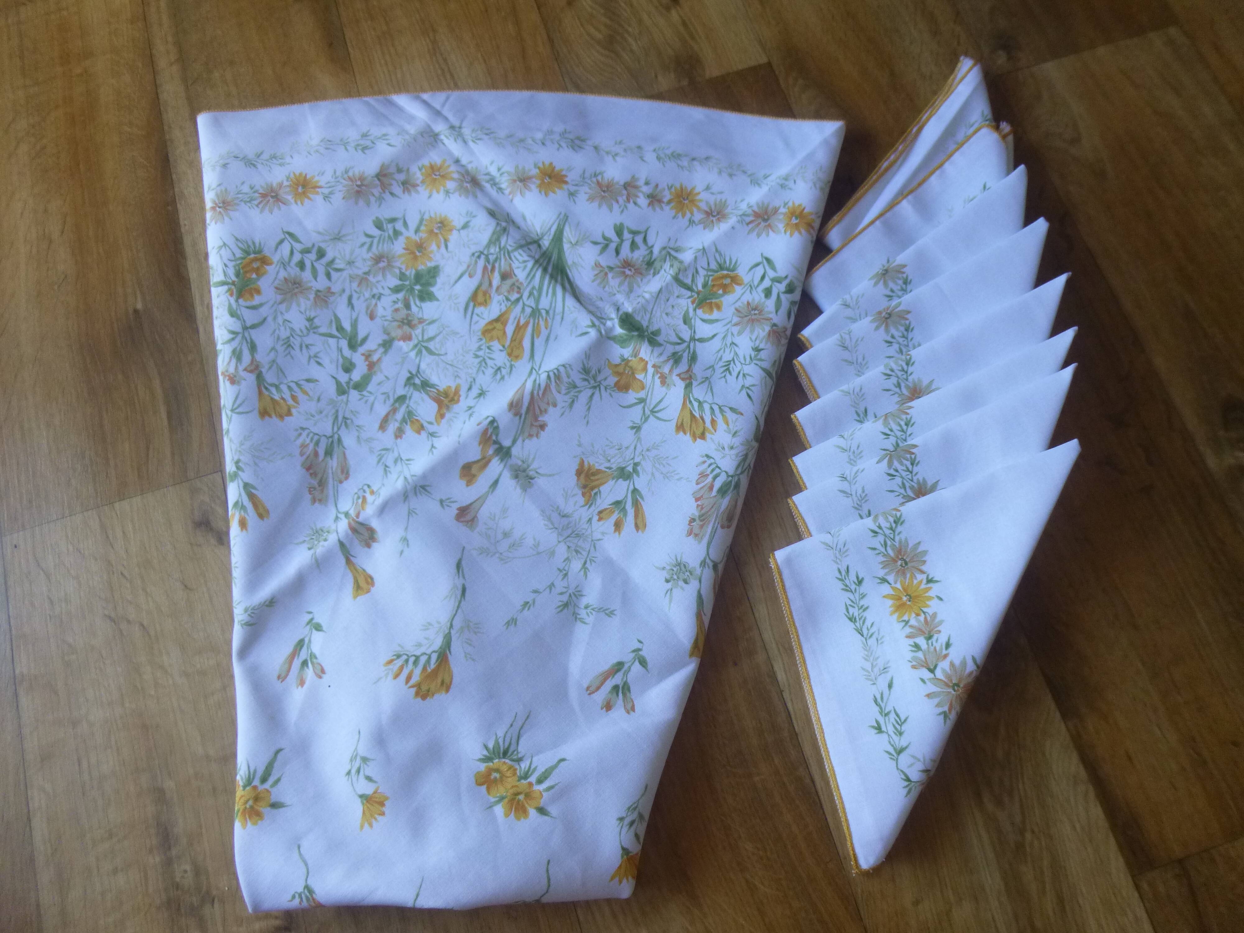 Tablecloth and napkins