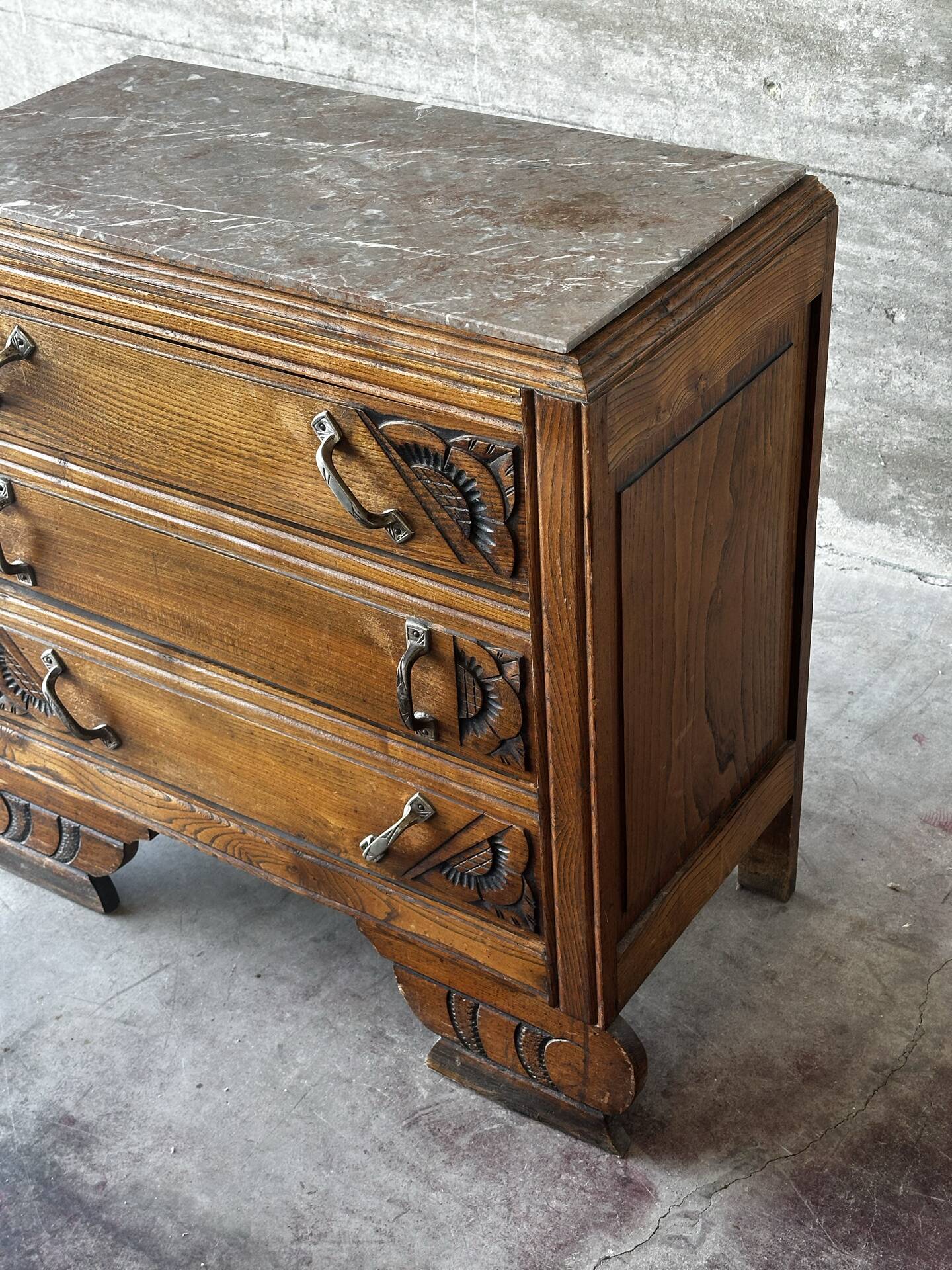 Compact Art Deco commode from the 1930s, carved wood and marble.