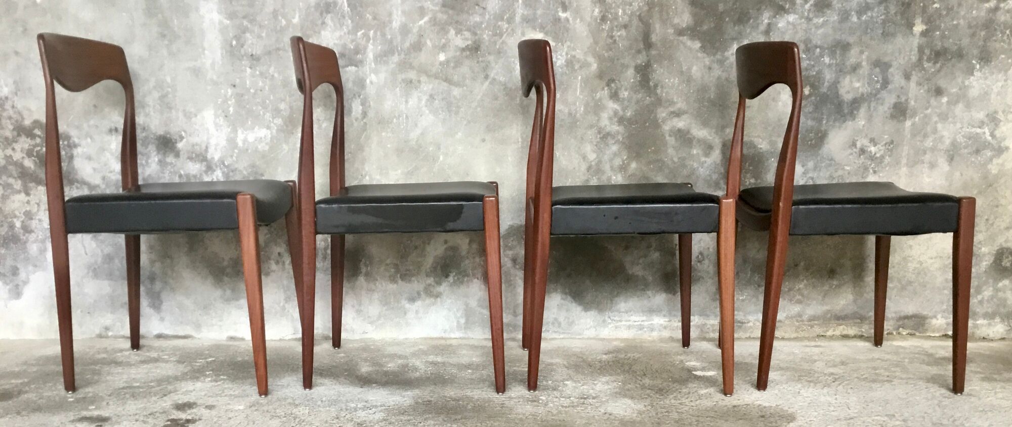 Set of 4 Scandinavian teak chairs brand NF Ameublement - 1960