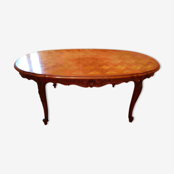 Oval table in cherry