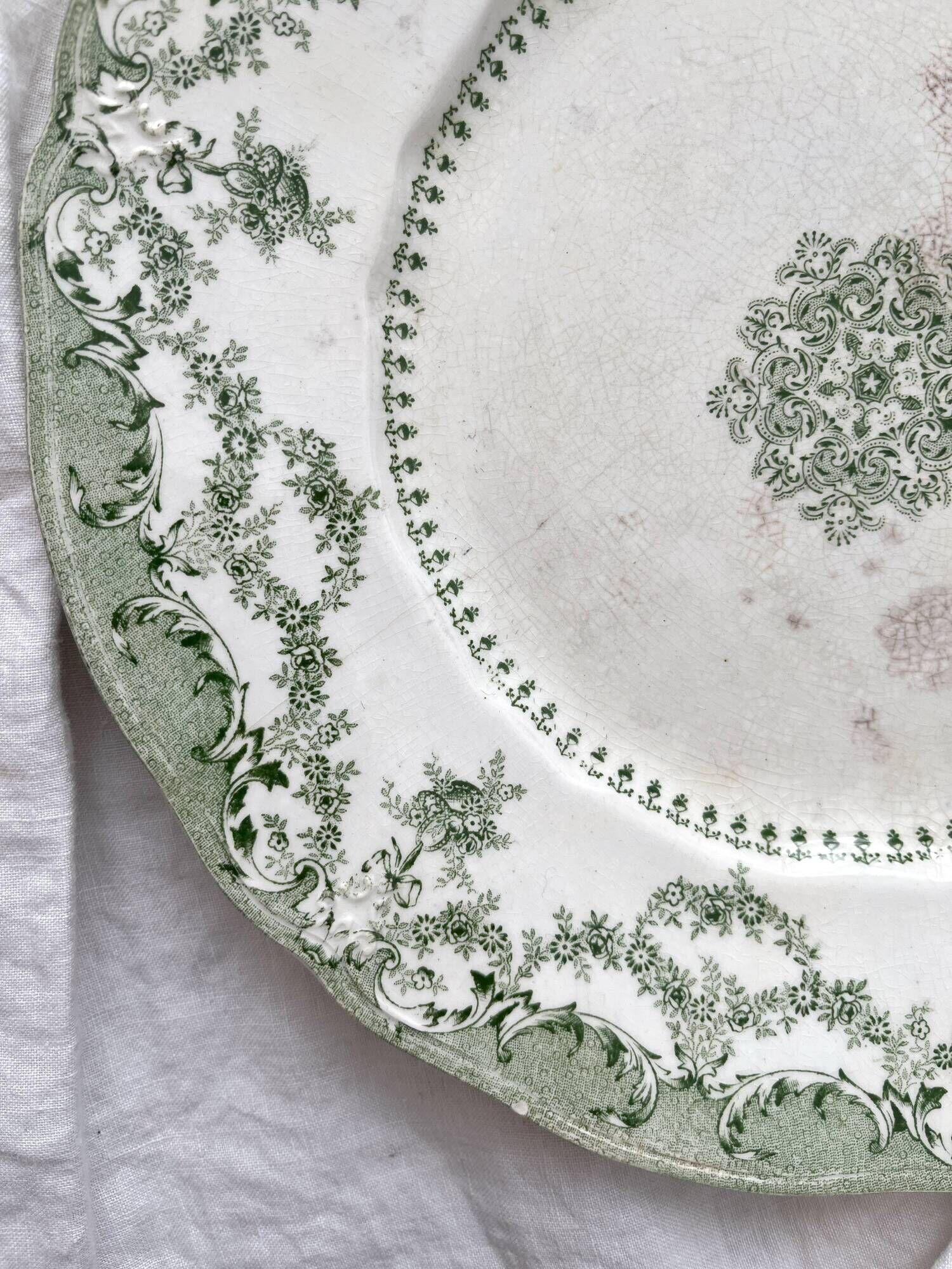 6 Ridgway Staffordshire "Como" English Ironstone Dinner Plates