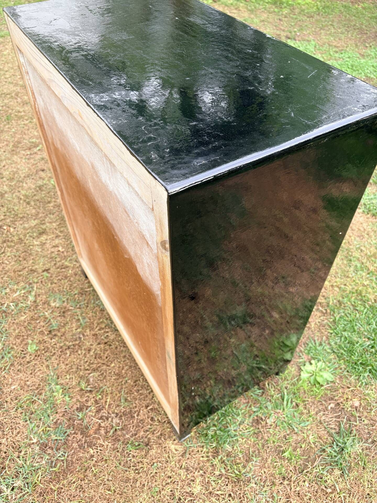 Small vintage chest of drawers