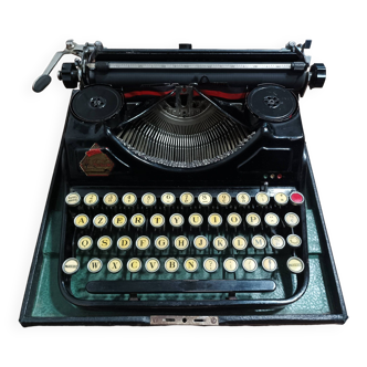 Machine à écrire s.i.m modèle  novalevi années 30 - rare