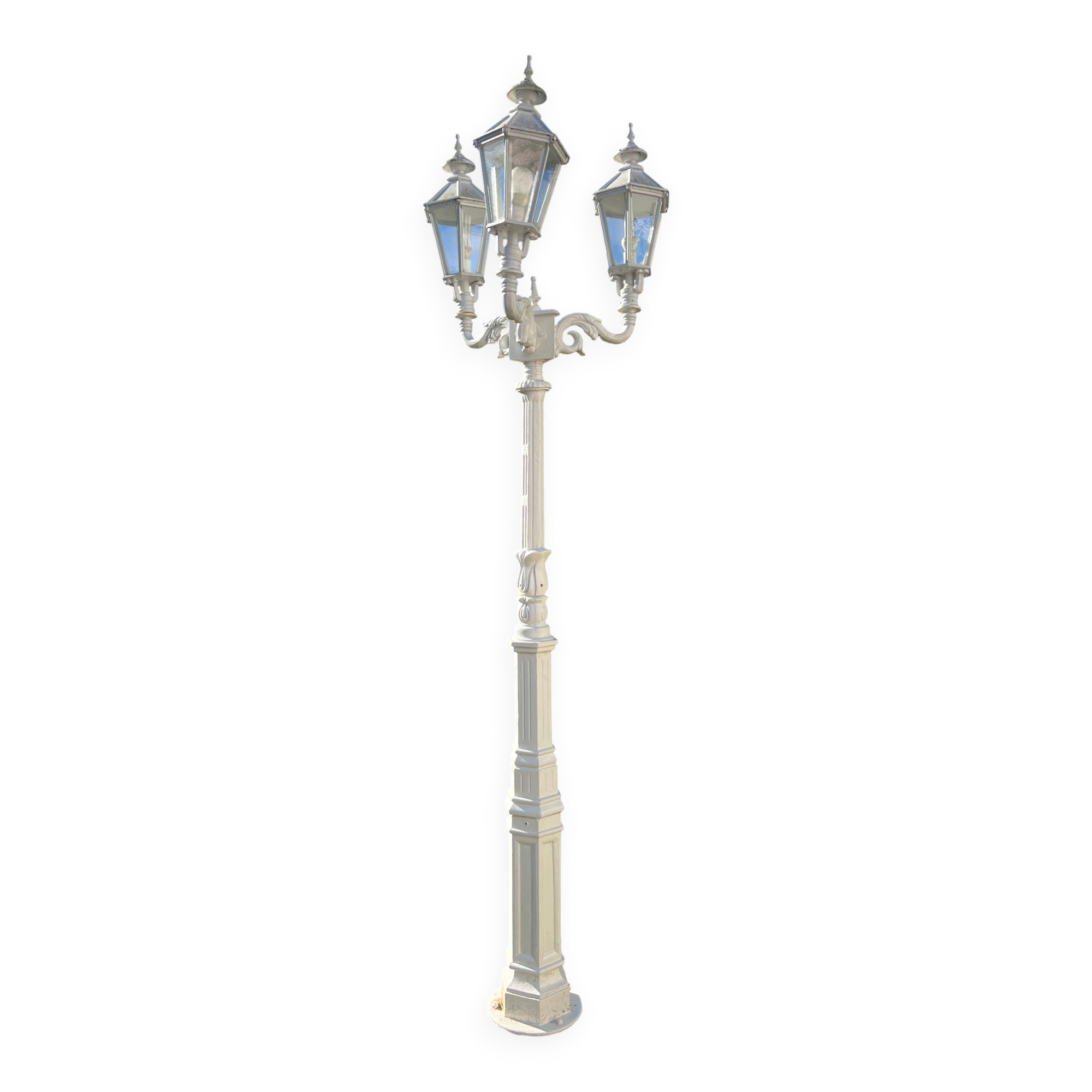 17 lampadaires en fonte