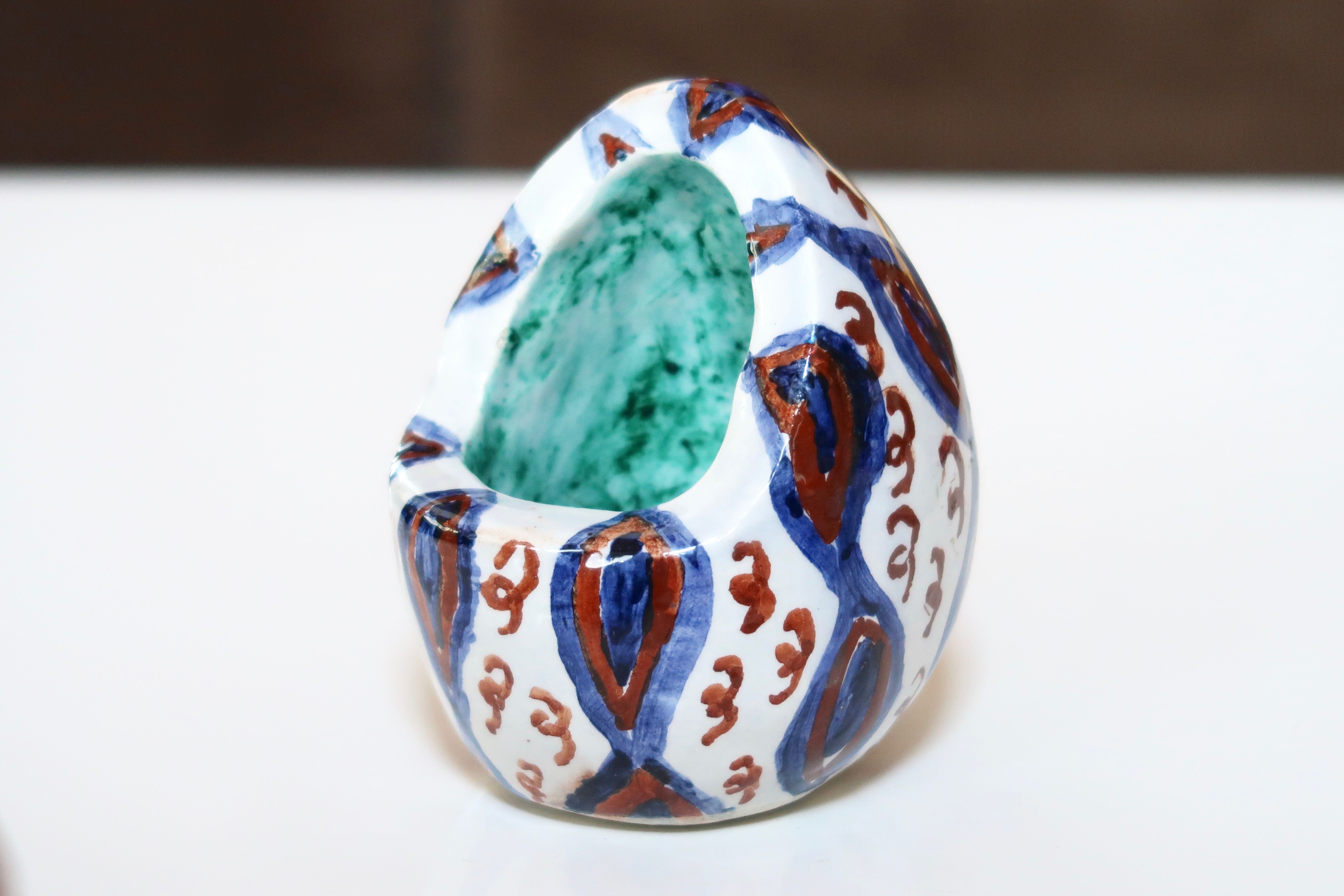 Ceramic "egg" ashtray, 50s