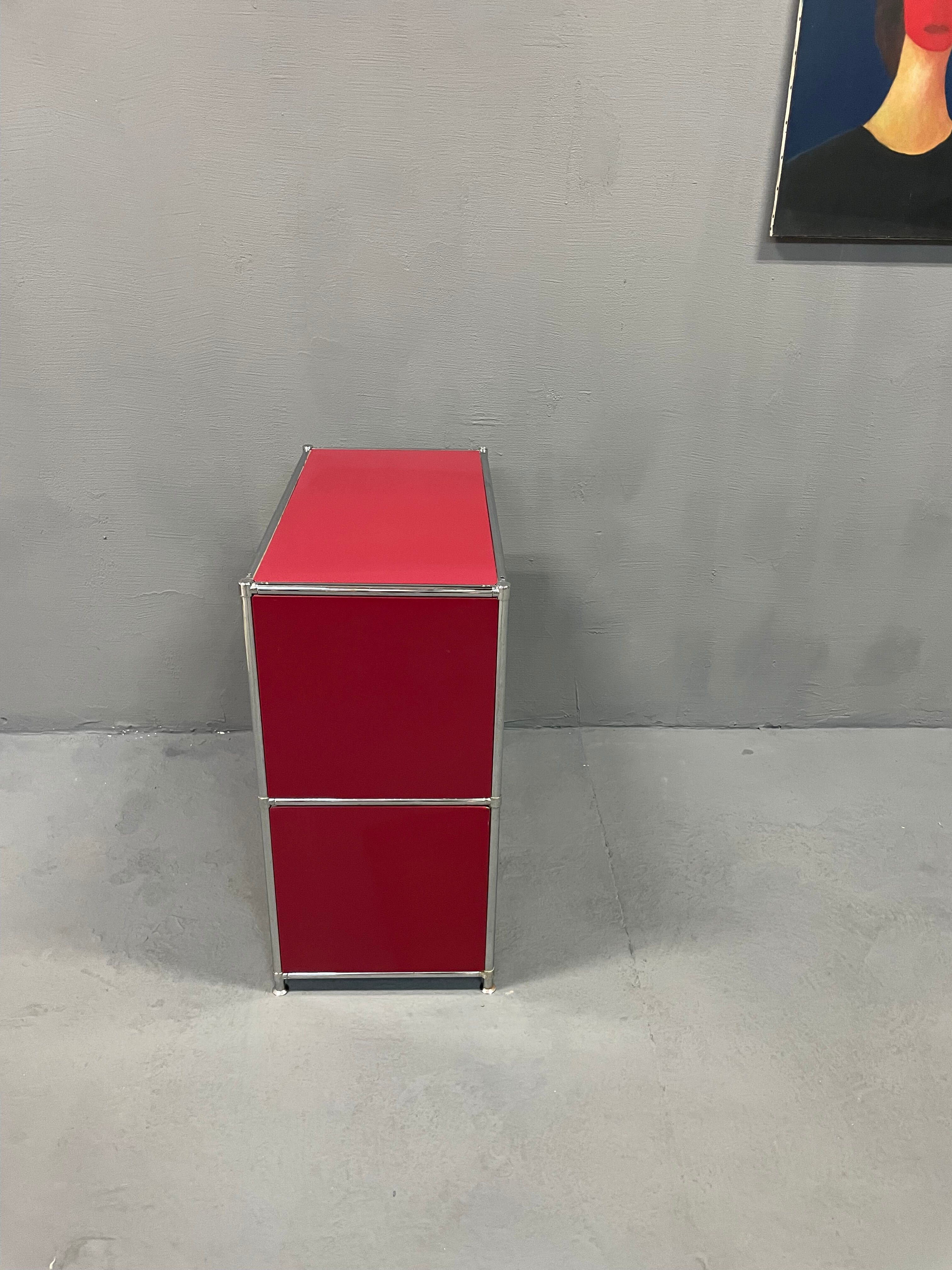 Red USM Haller Library