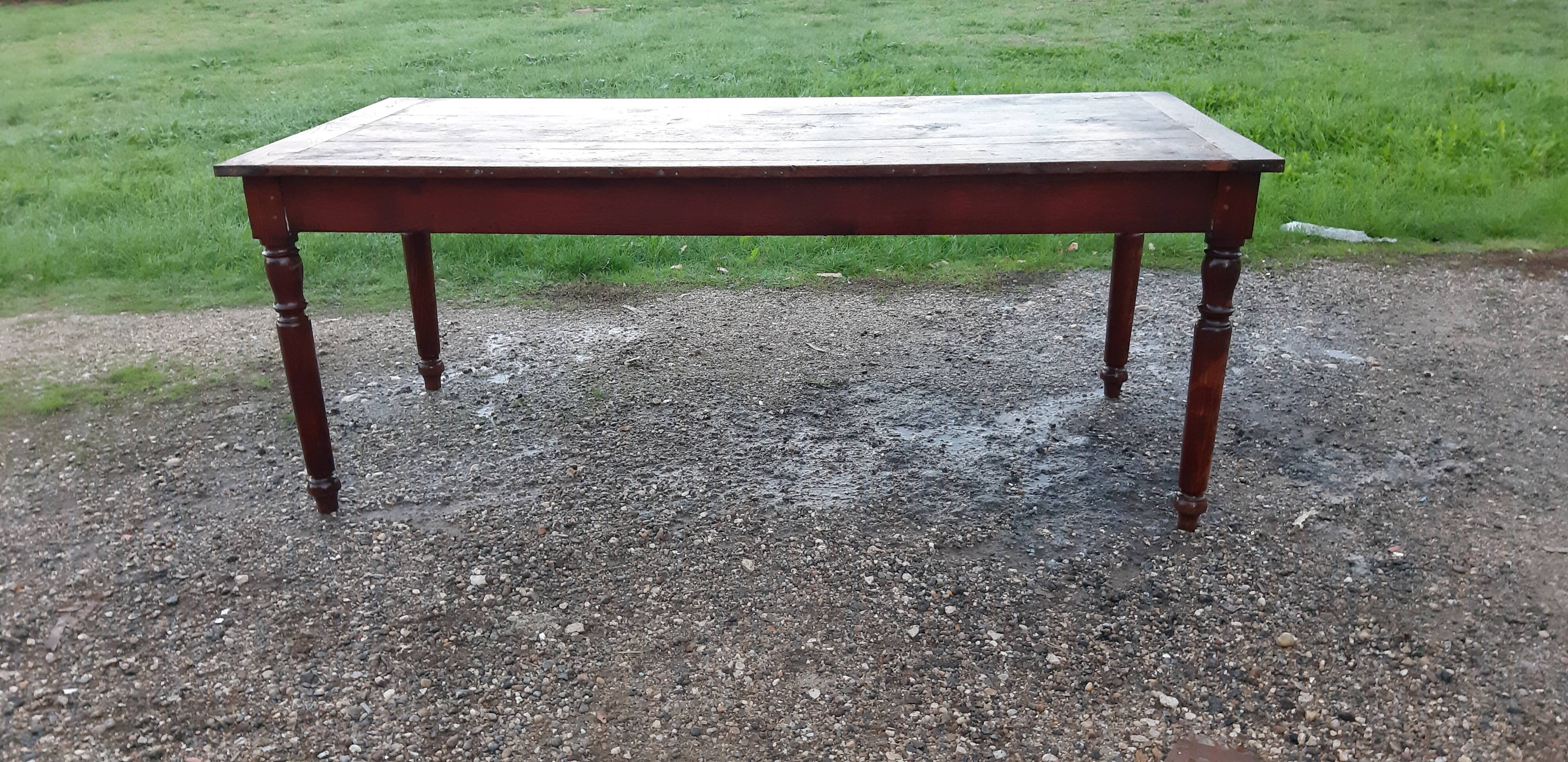 Country farm table in oak