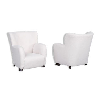 Paire de fauteuils blancs bouclés danois, milieu de siècle