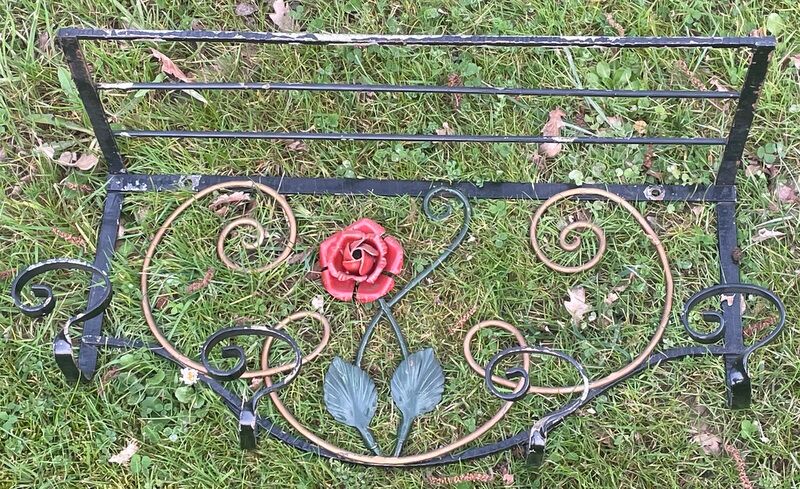 coat rack, hat rest 4 hooks wrought iron polychrome floral decoration