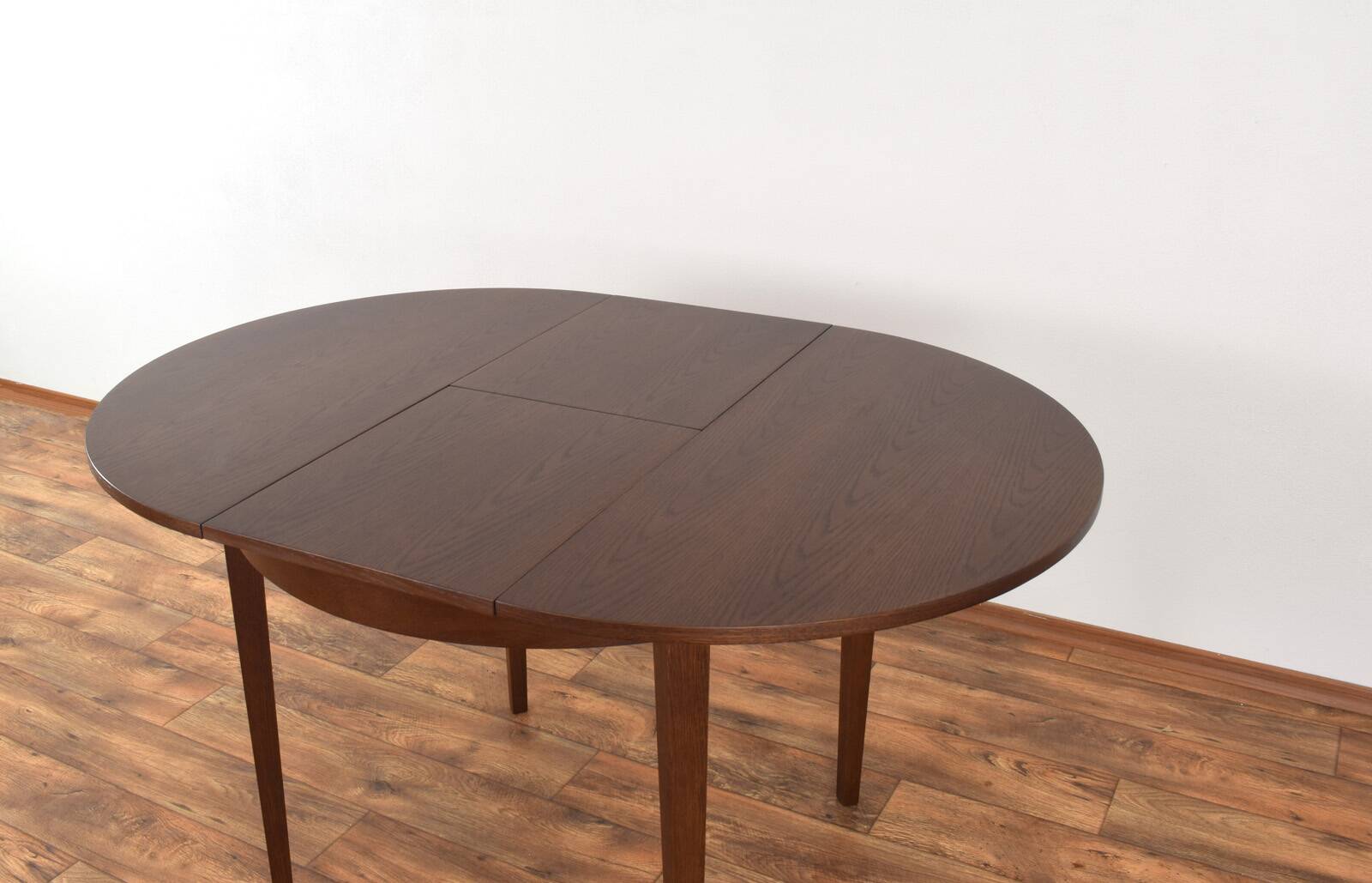 Table à manger extensible en chêne polonais du milieu du siècle, années 1960.