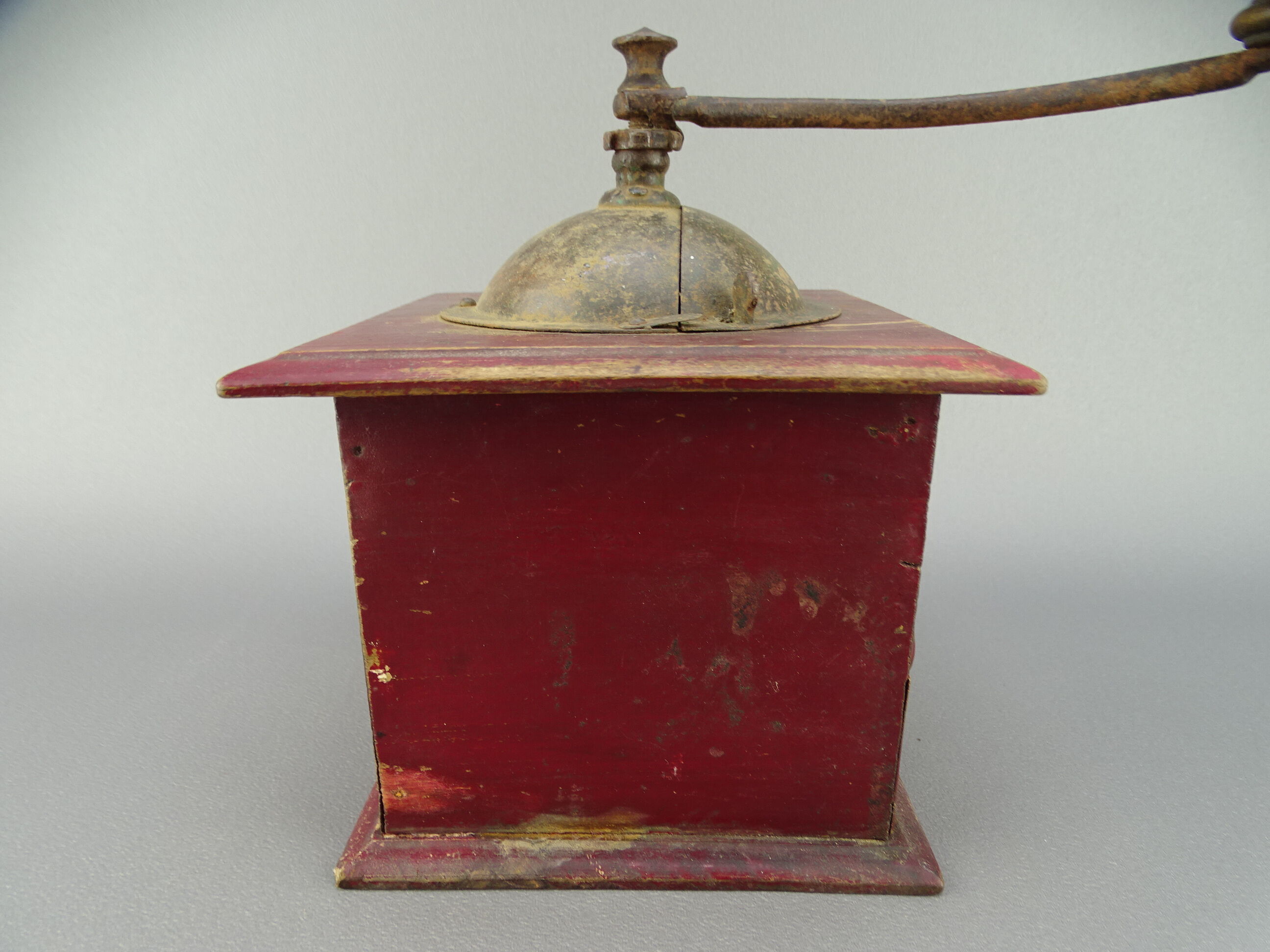 Former Peugeot Frères coffee grinder