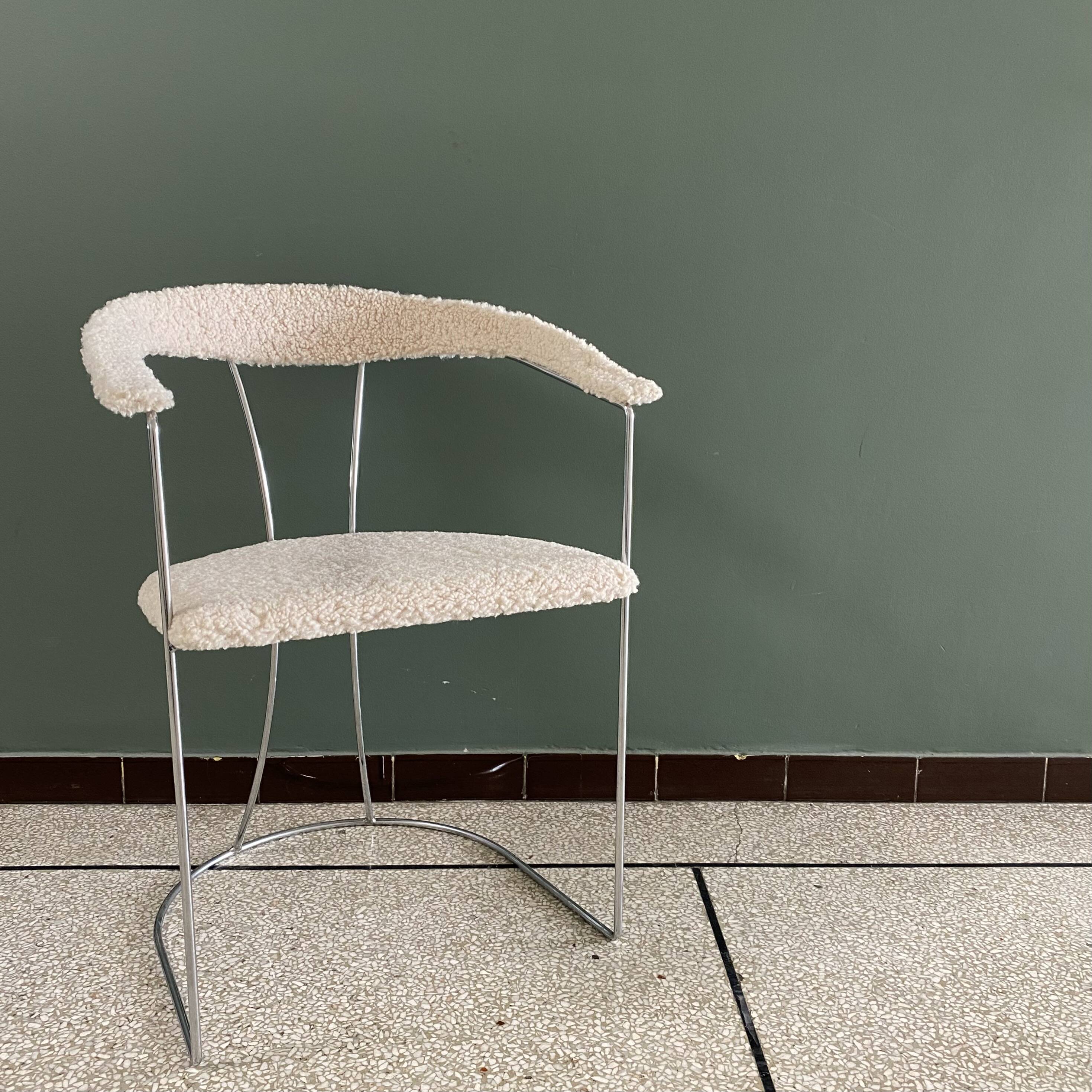 Chaise bouclettes