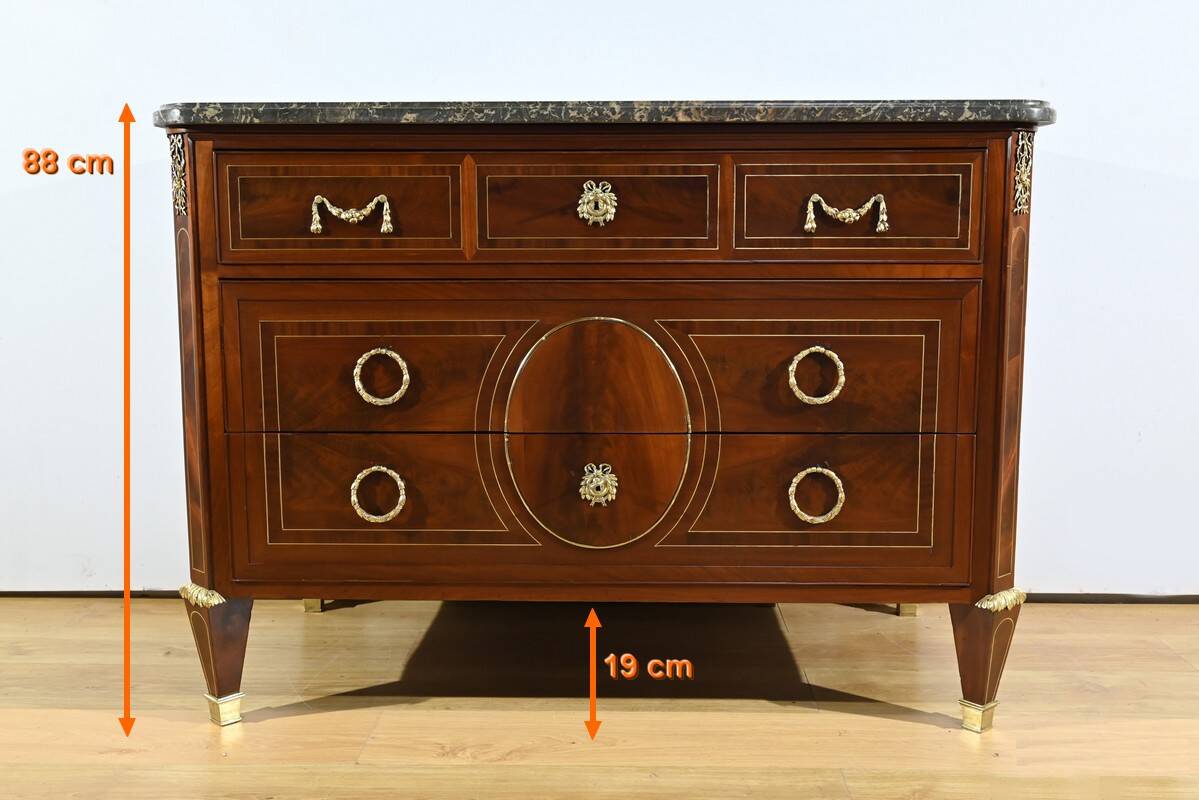 Rare mahogany commode, Louis XVI period – 2nd half of the 18th century.