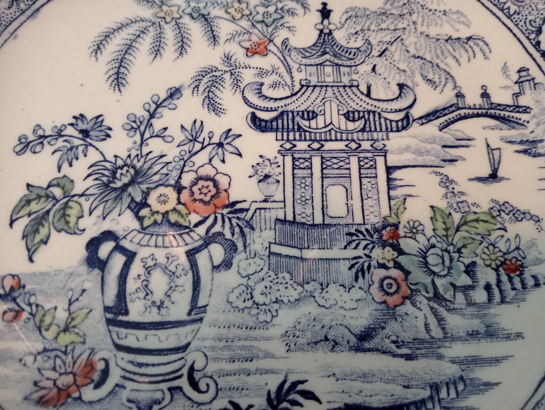 Deep dish Creil and Montereau