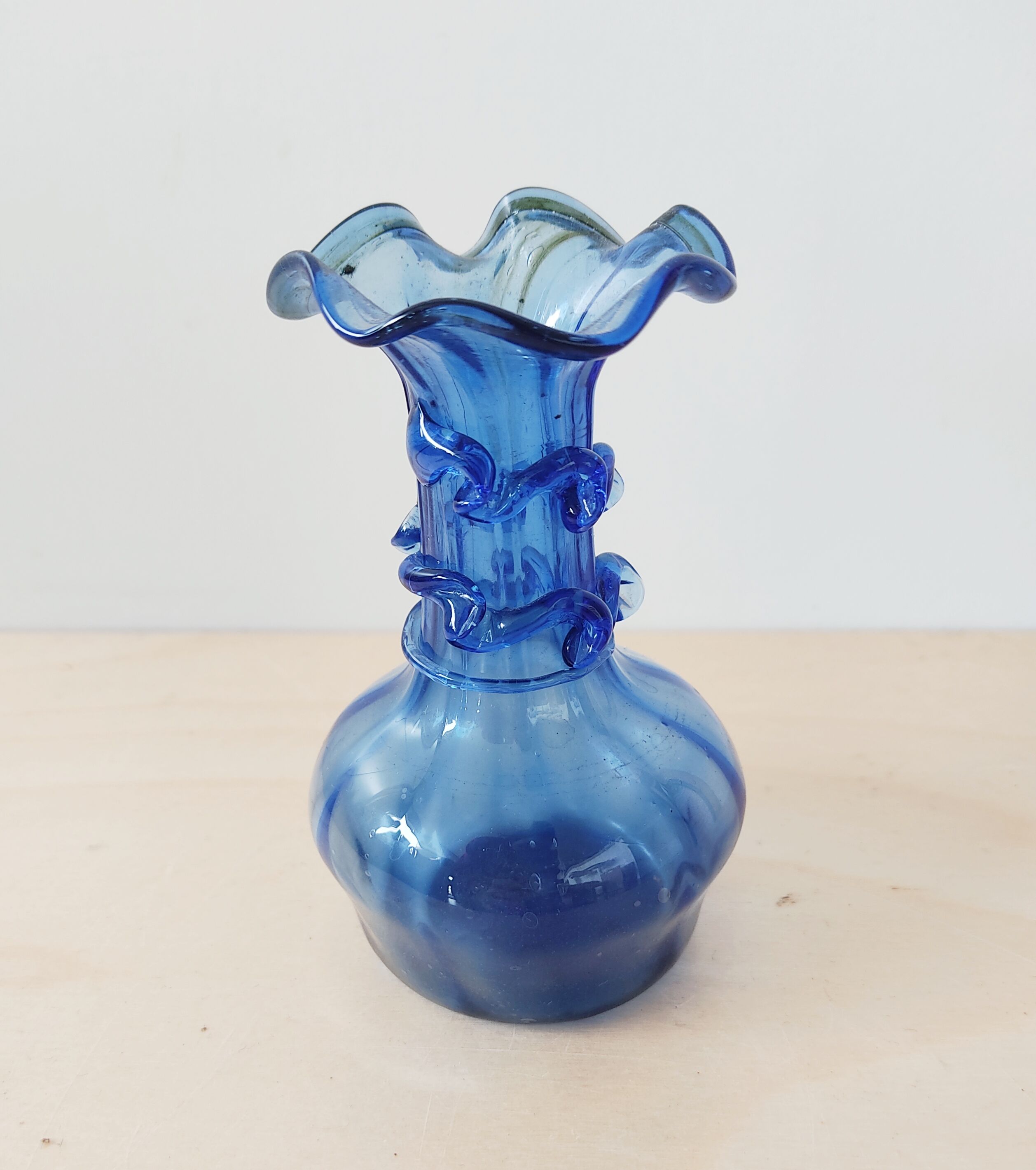 Vase in blown blue glass