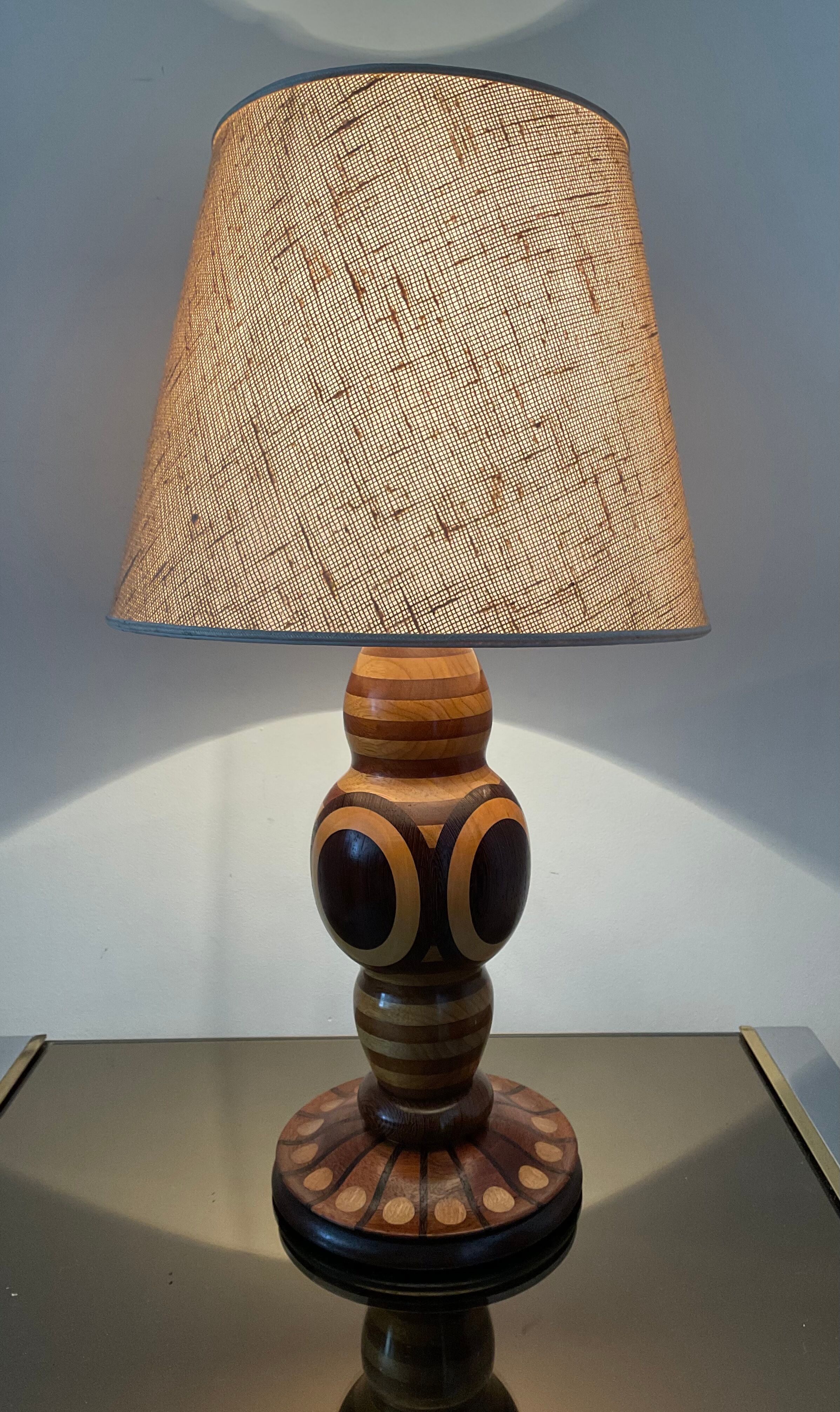 Vintage lamp in inlaid wood 60s-70s