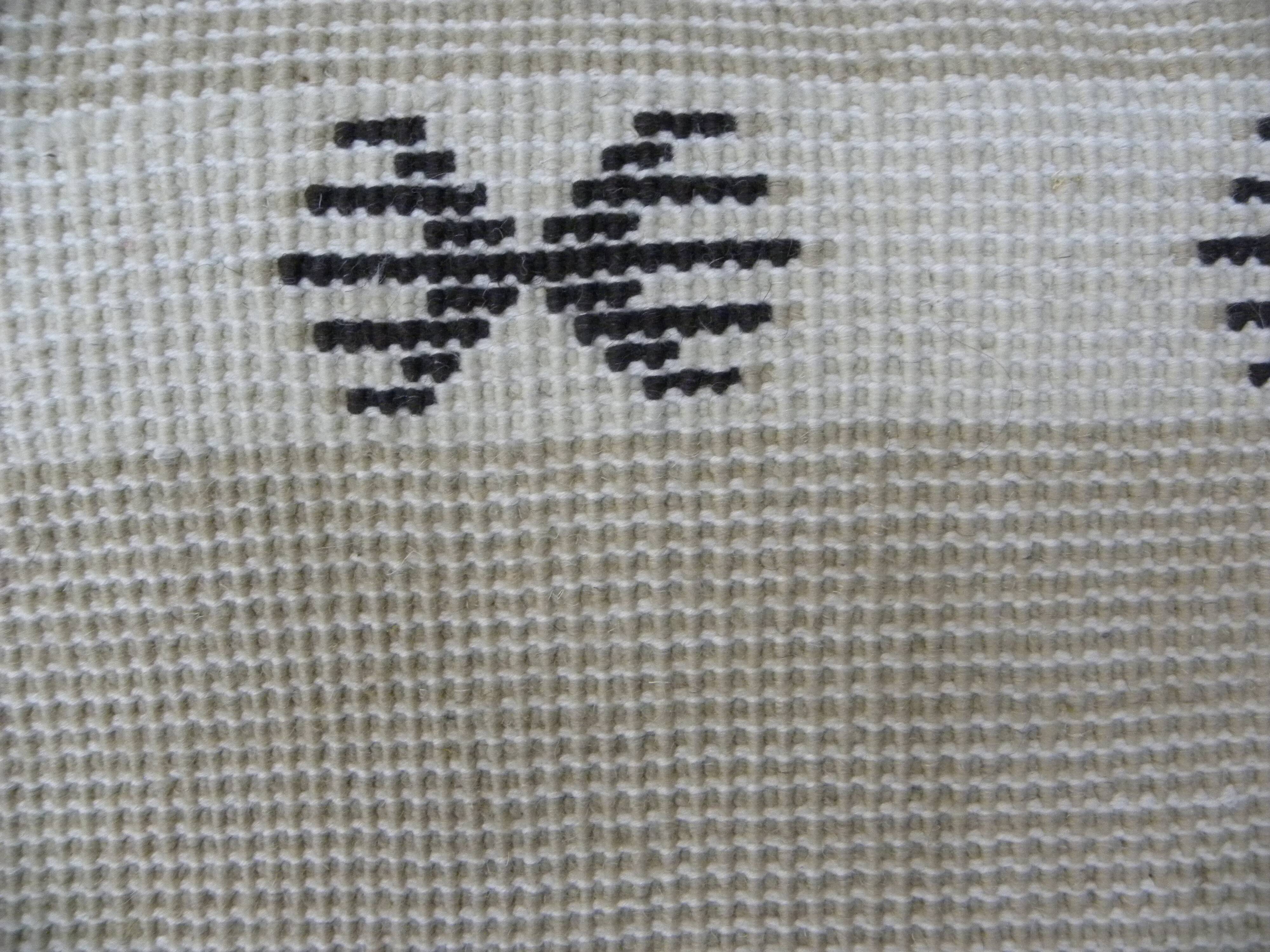 Ecru Berber rug - Traditional rug - Handcrafted wool rug