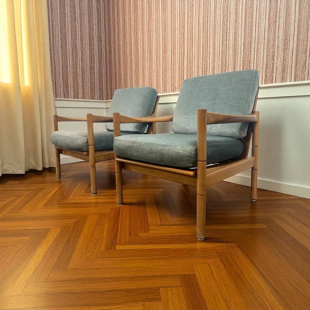 Set of 2 vintage armchairs / club seats / single seats