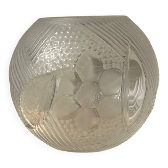Baccarat France crystal vase with flower decoration