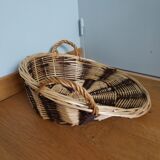 Round wicker presentation basket