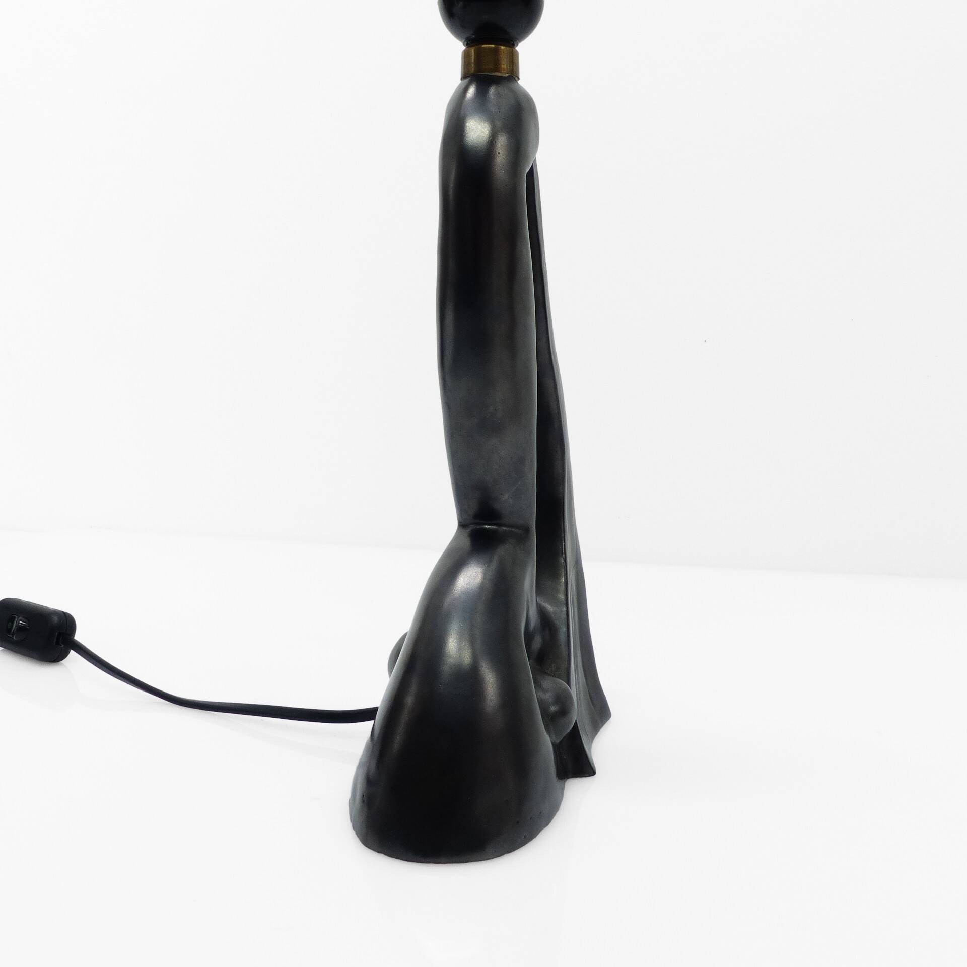 Anthropomorphic sculptural lamp base in black ceramic, Gil Agnoloni, I