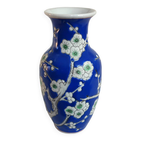 Vase bleu à fleurs de cerisier en porcelaine vintage — Beyit