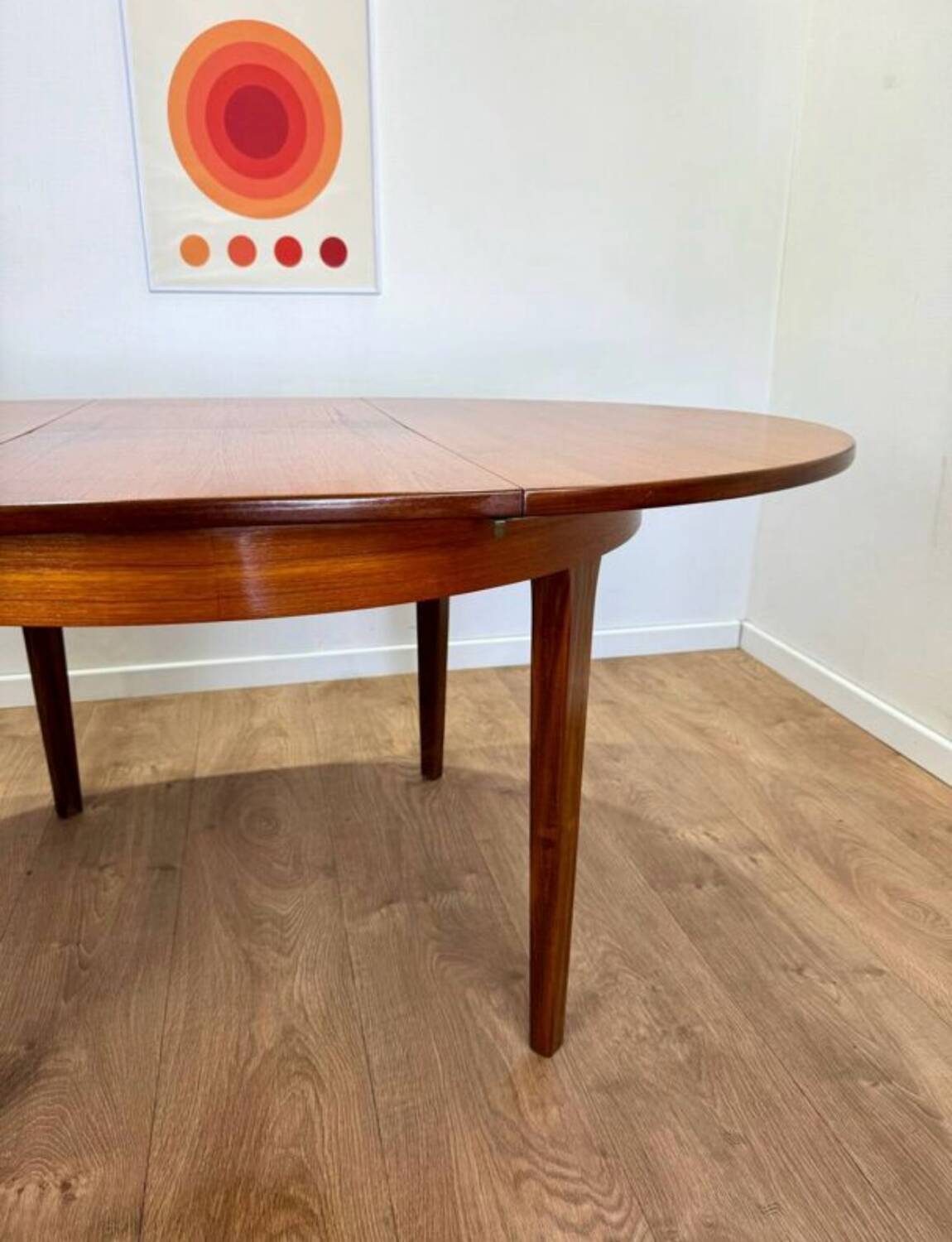 Table ronde avec ses rallonges