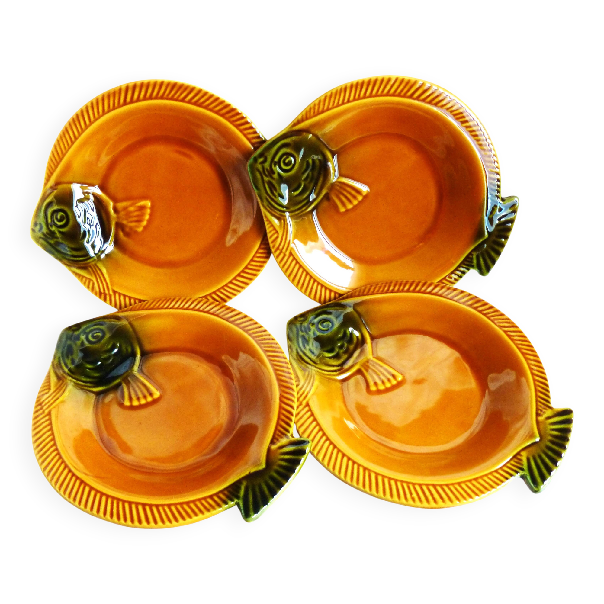 4 vintage Sarreguemines fish barbotine plates, vintage plates.