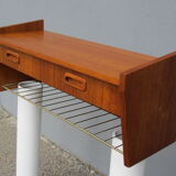 Scandinavian console wall shelf