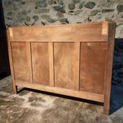 Buffet art déco français en noyer avec plateau en marbre (années 1930)