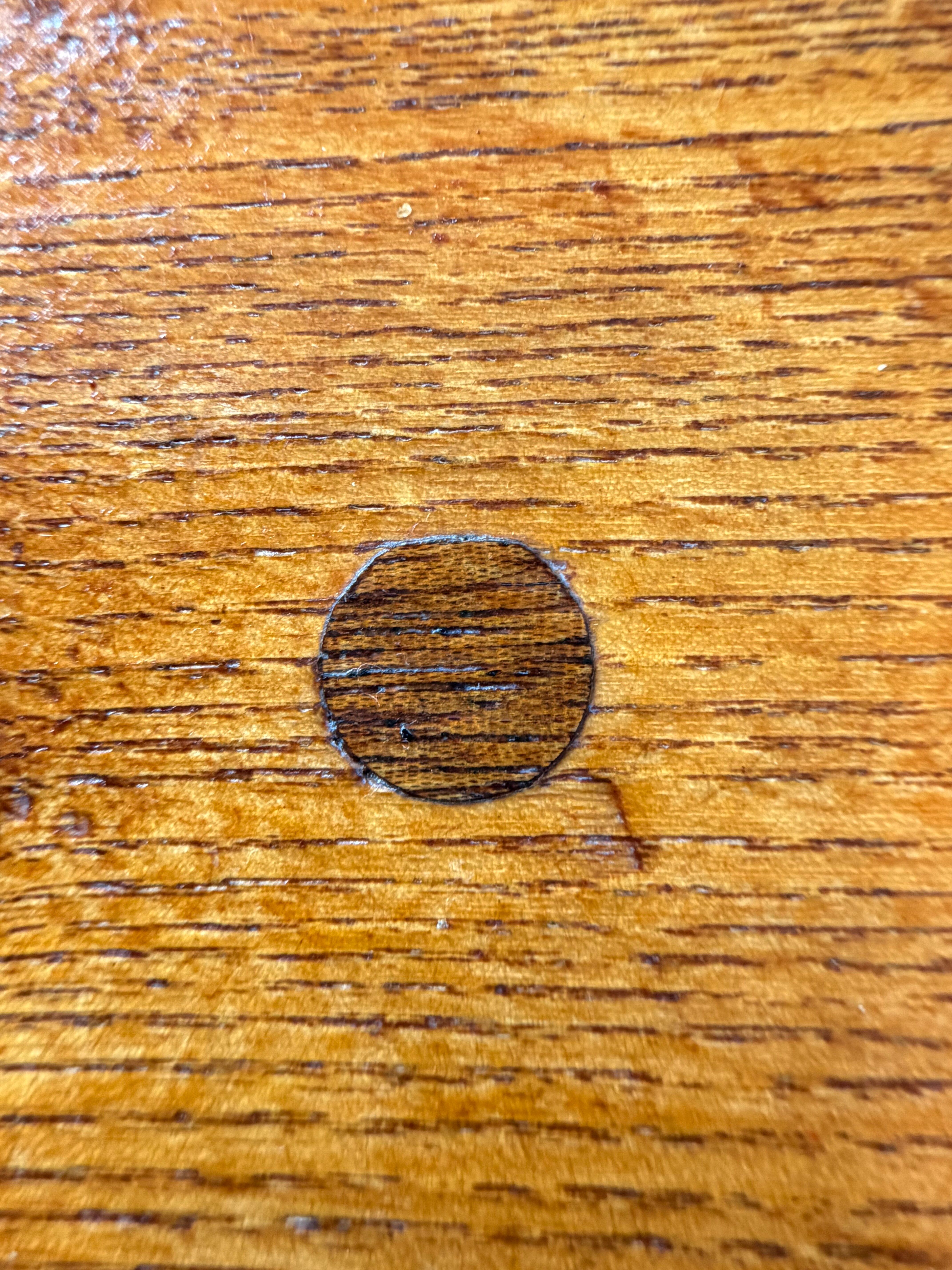 Chairs in solid elm