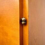 Armoire à deux portes conçue par Mojmír Požár, Tchécoslovaquie, années 1960.