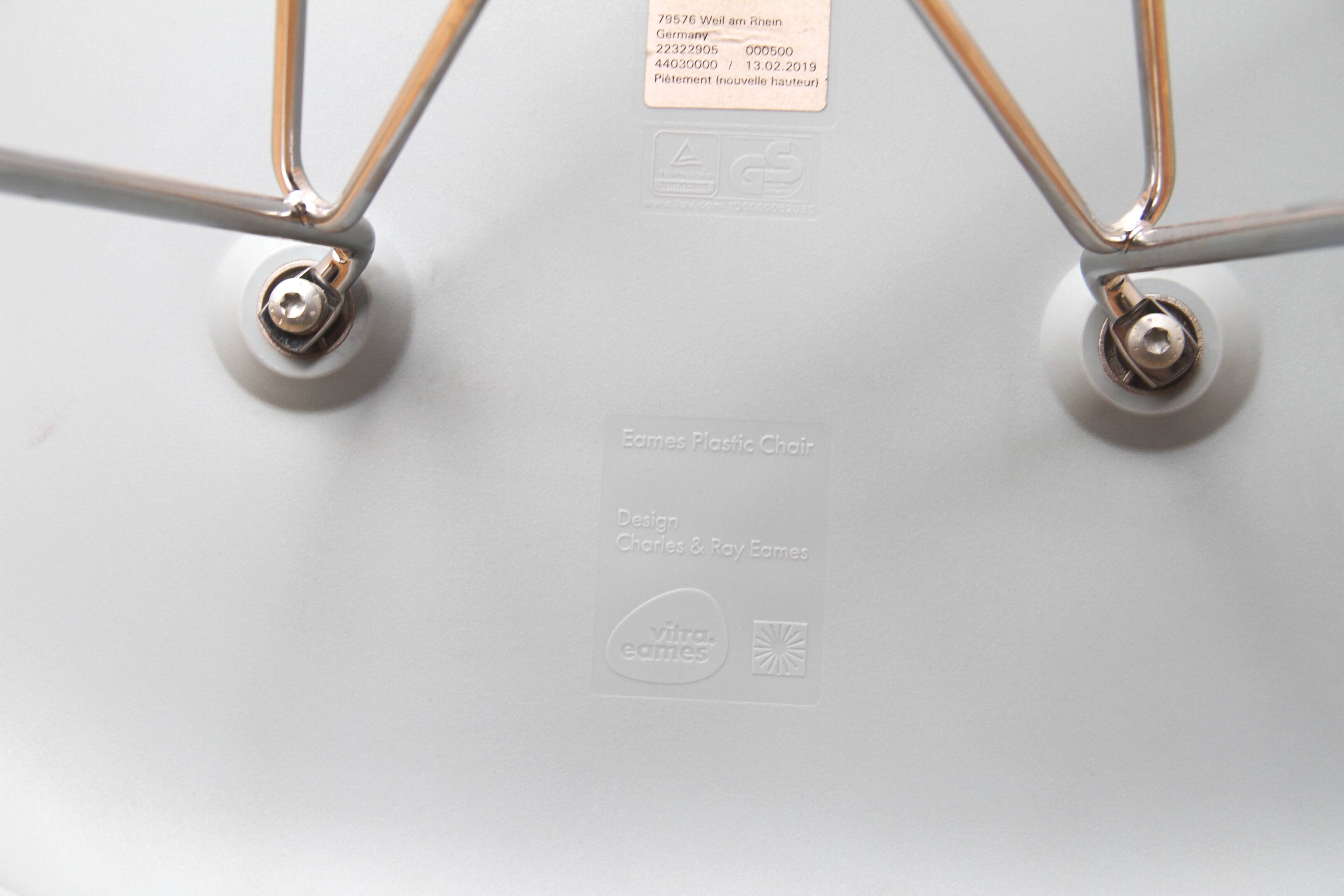 DSR chair, Charles & Ray Eames Vitra