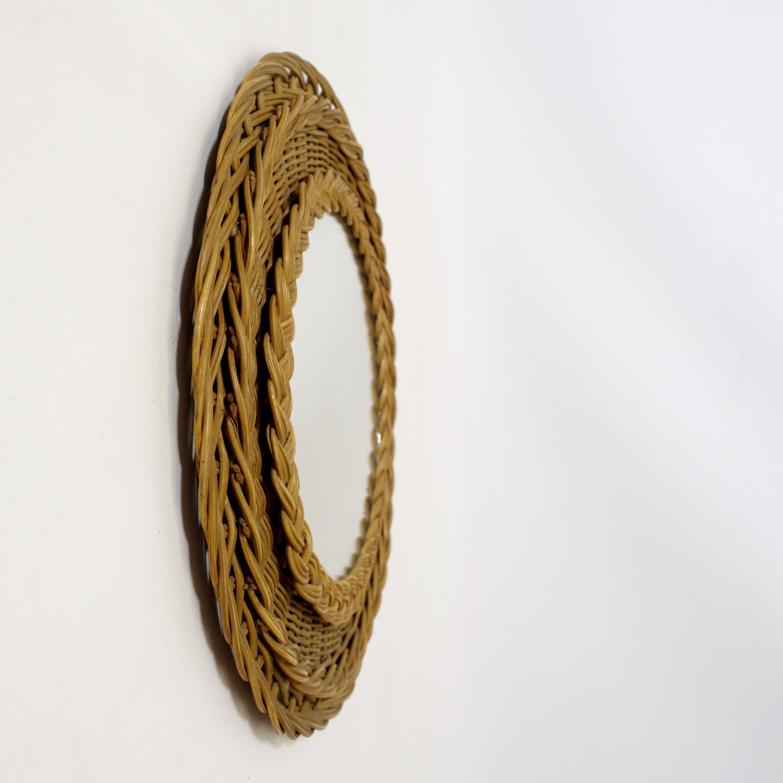 Round wicker mirror, 34cm